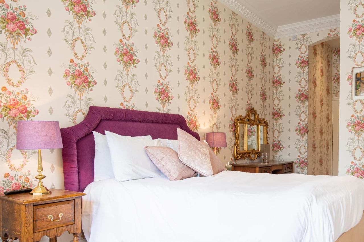 Miskin Manor Hotel هينسول المظهر الخارجي الصورة