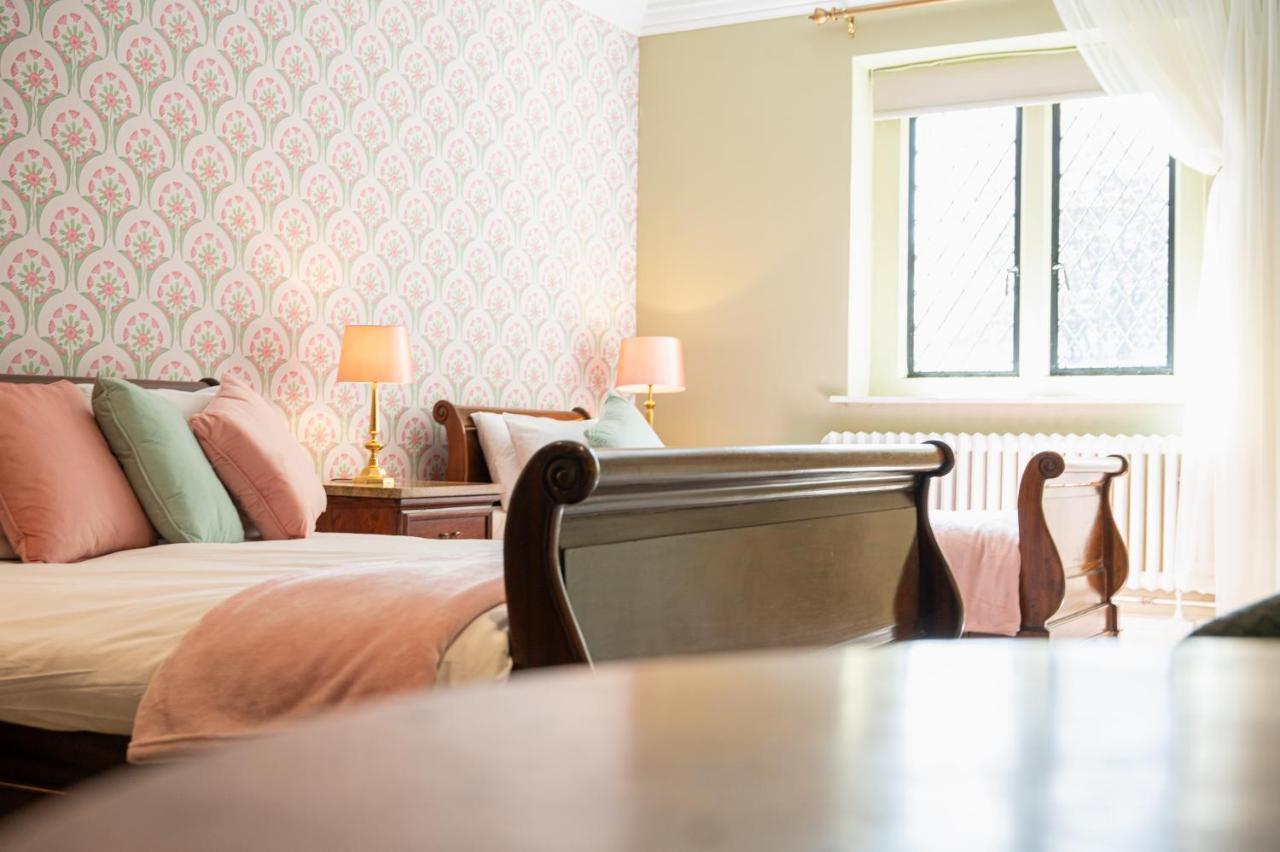 Miskin Manor Hotel هينسول المظهر الخارجي الصورة