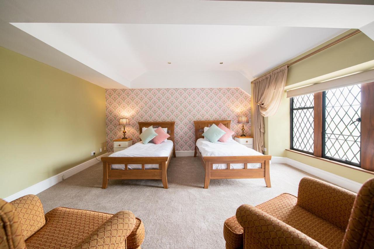 Miskin Manor Hotel هينسول المظهر الخارجي الصورة