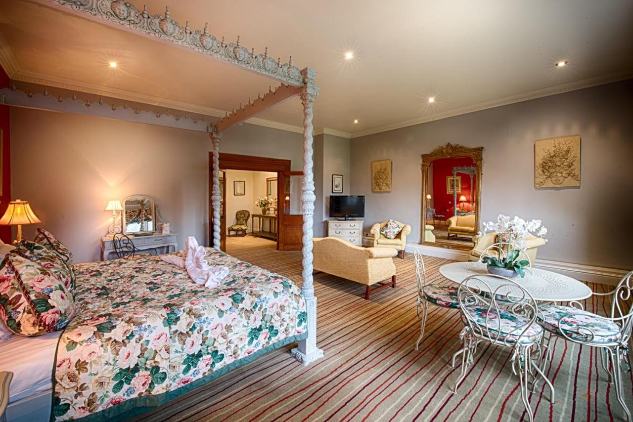 Miskin Manor Hotel هينسول المظهر الخارجي الصورة