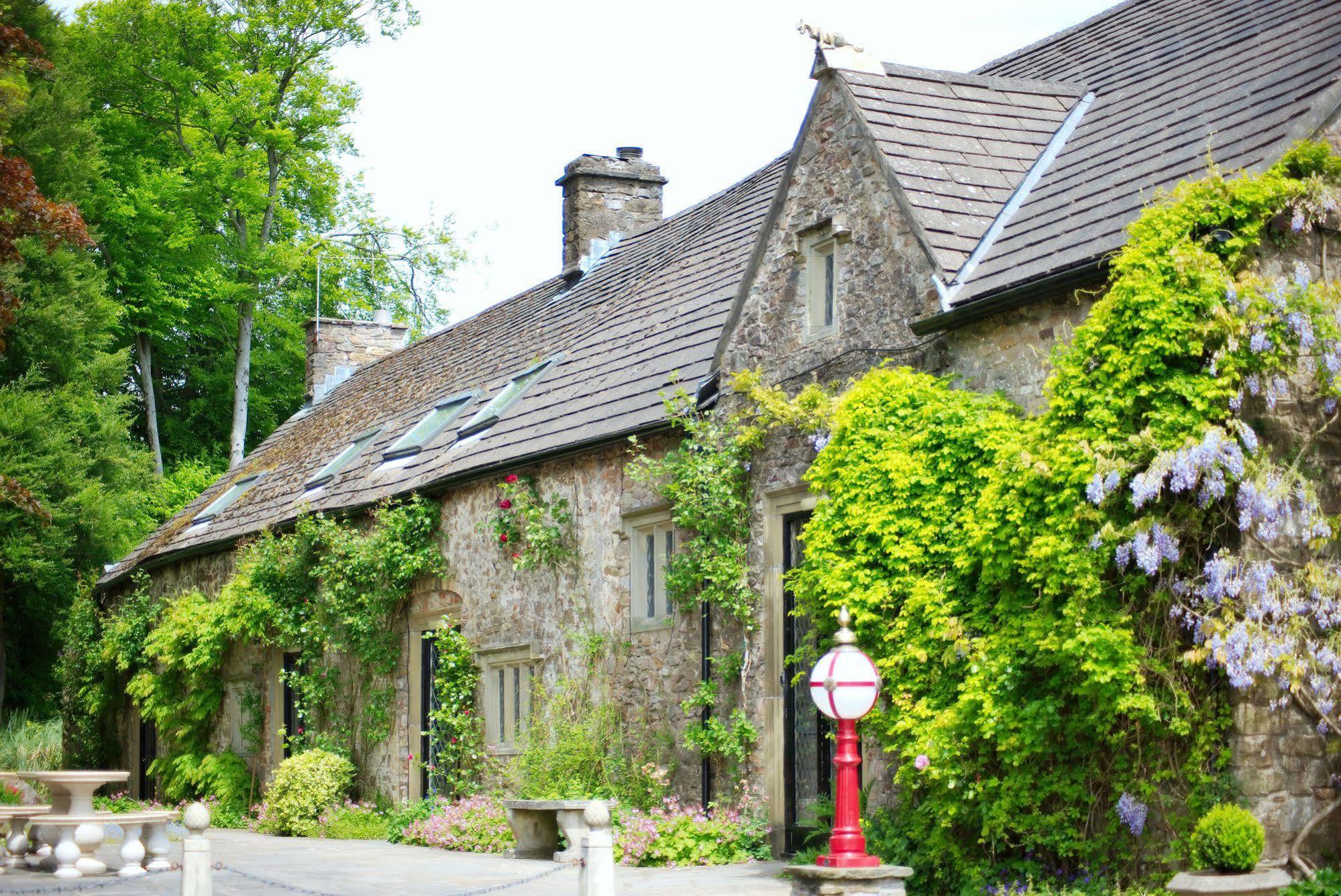 Miskin Manor Hotel هينسول المظهر الخارجي الصورة