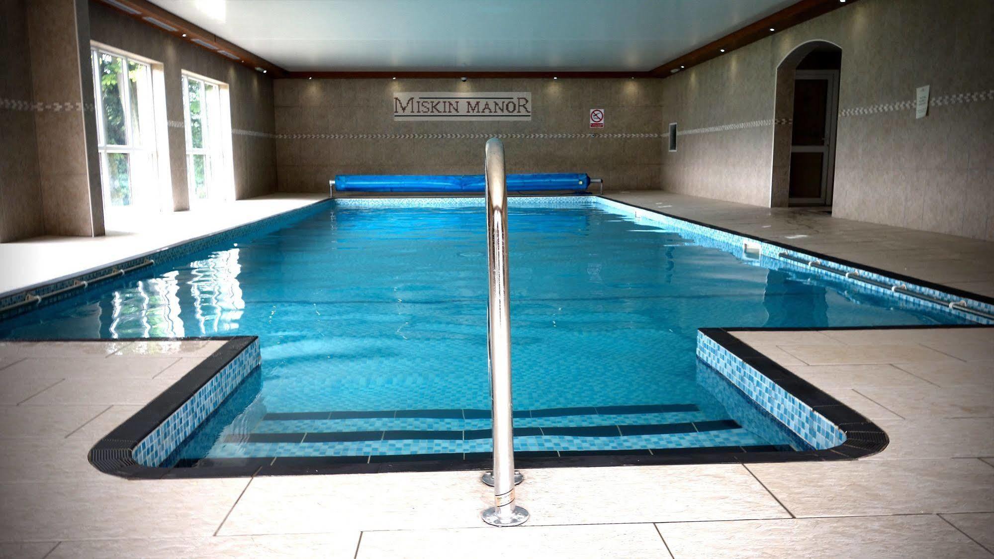 Miskin Manor Hotel هينسول المظهر الخارجي الصورة