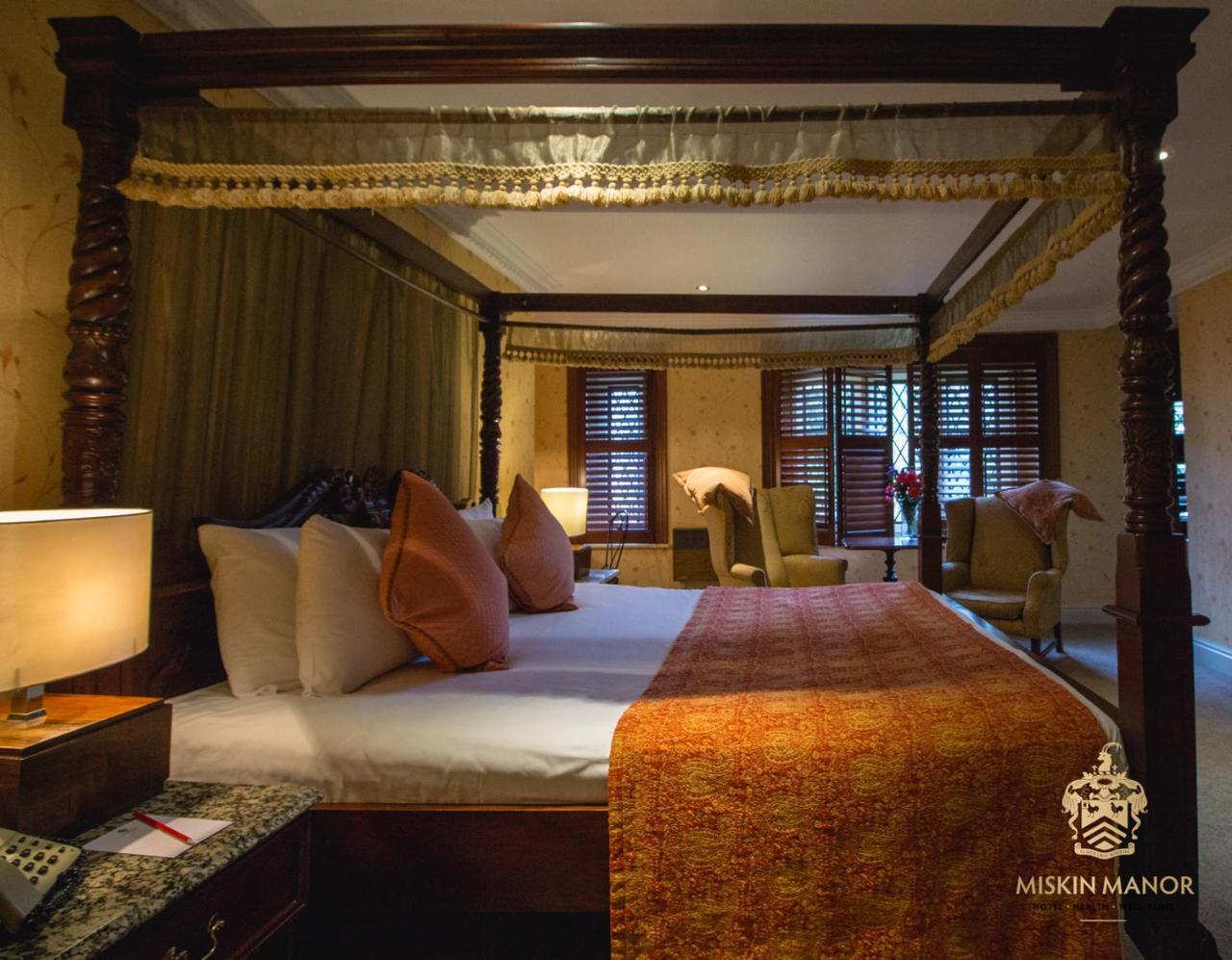 Miskin Manor Hotel هينسول المظهر الخارجي الصورة